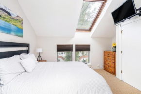 South facing condo close to ski access, groceries, shops and restaurants Telluride